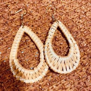 Handmade straw looped dangle earrings